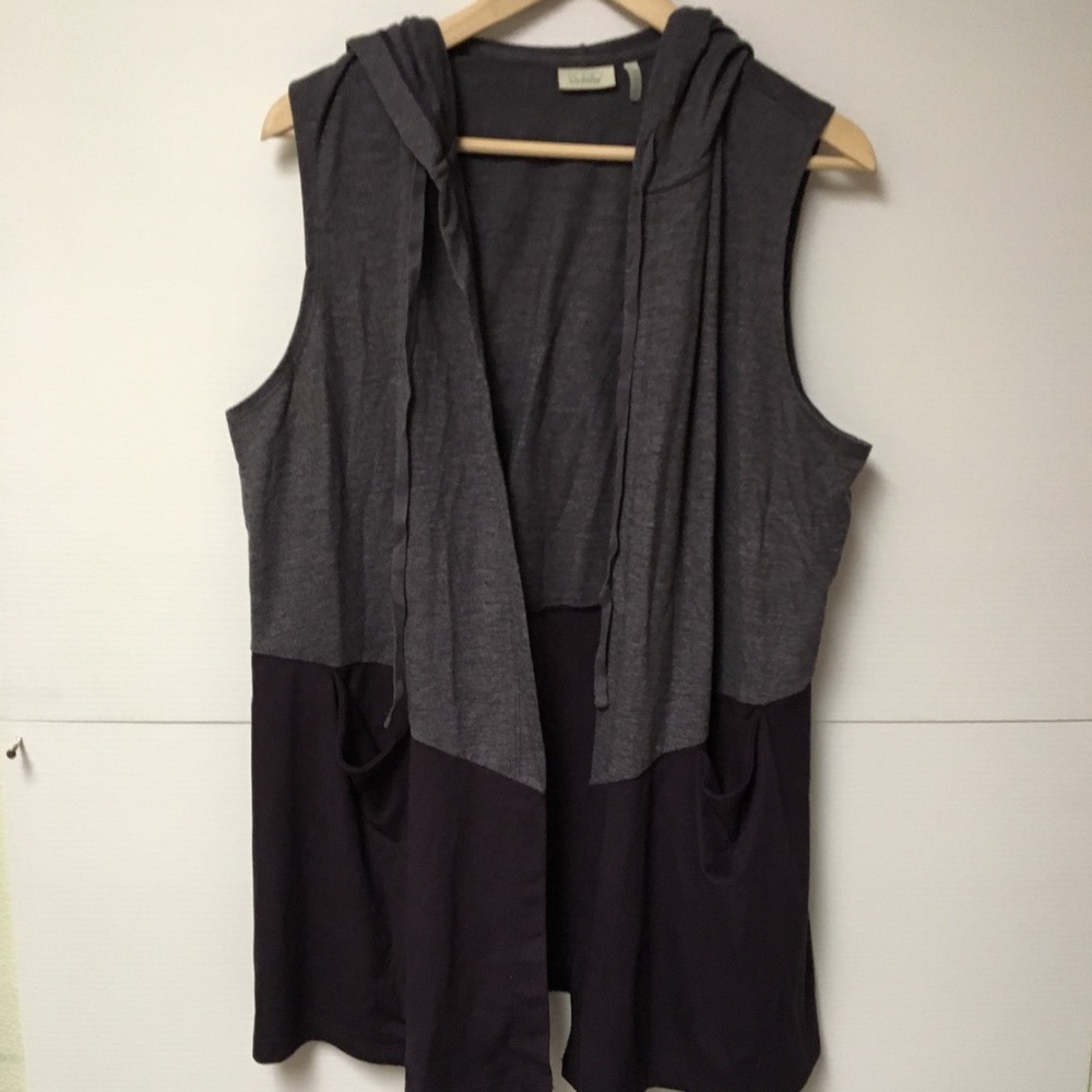 Gray Purple Athletic Wrap